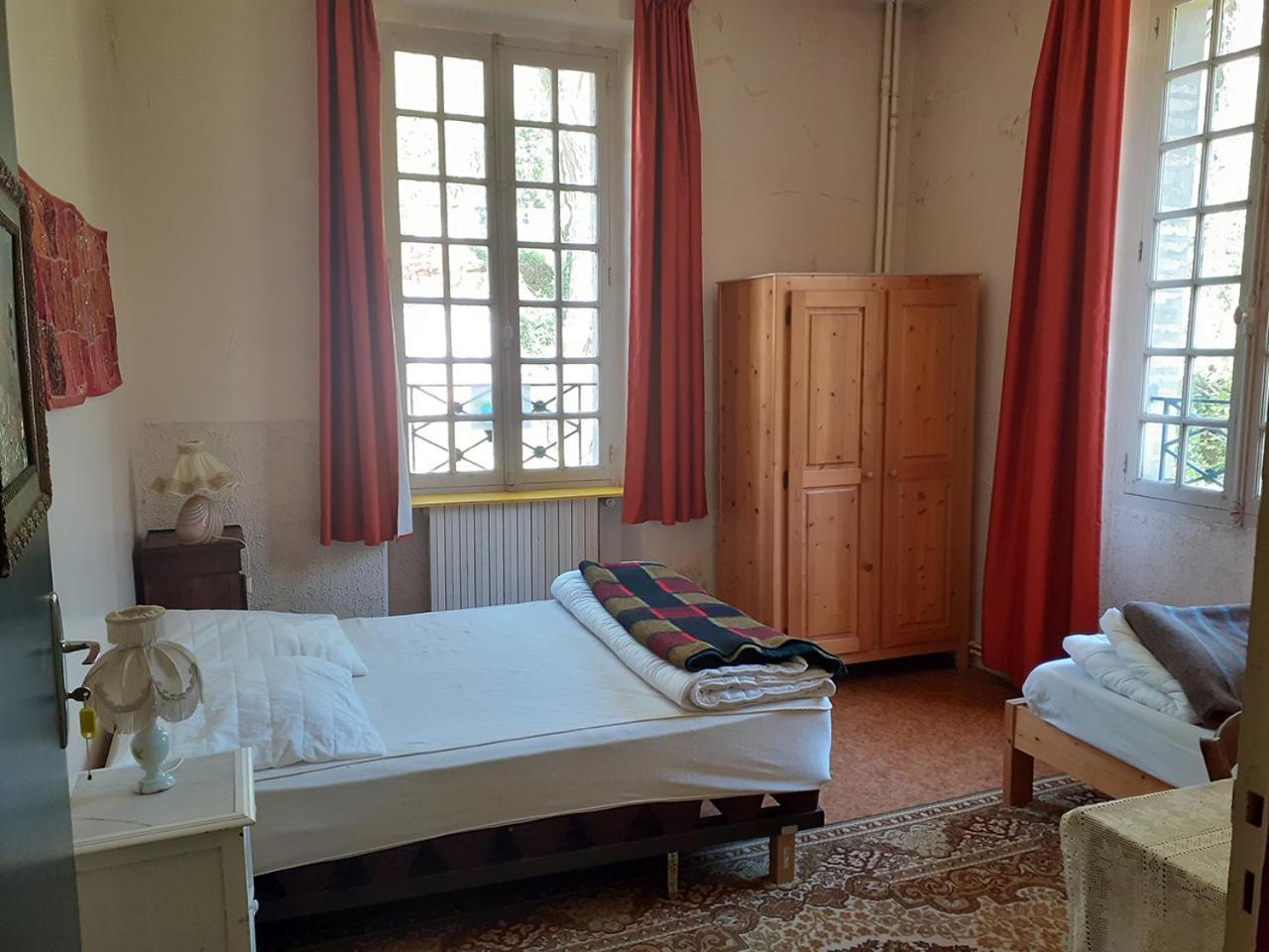 Le Moulin De Saleth Hotel Saint-Antonin-Noble-Val Room photo